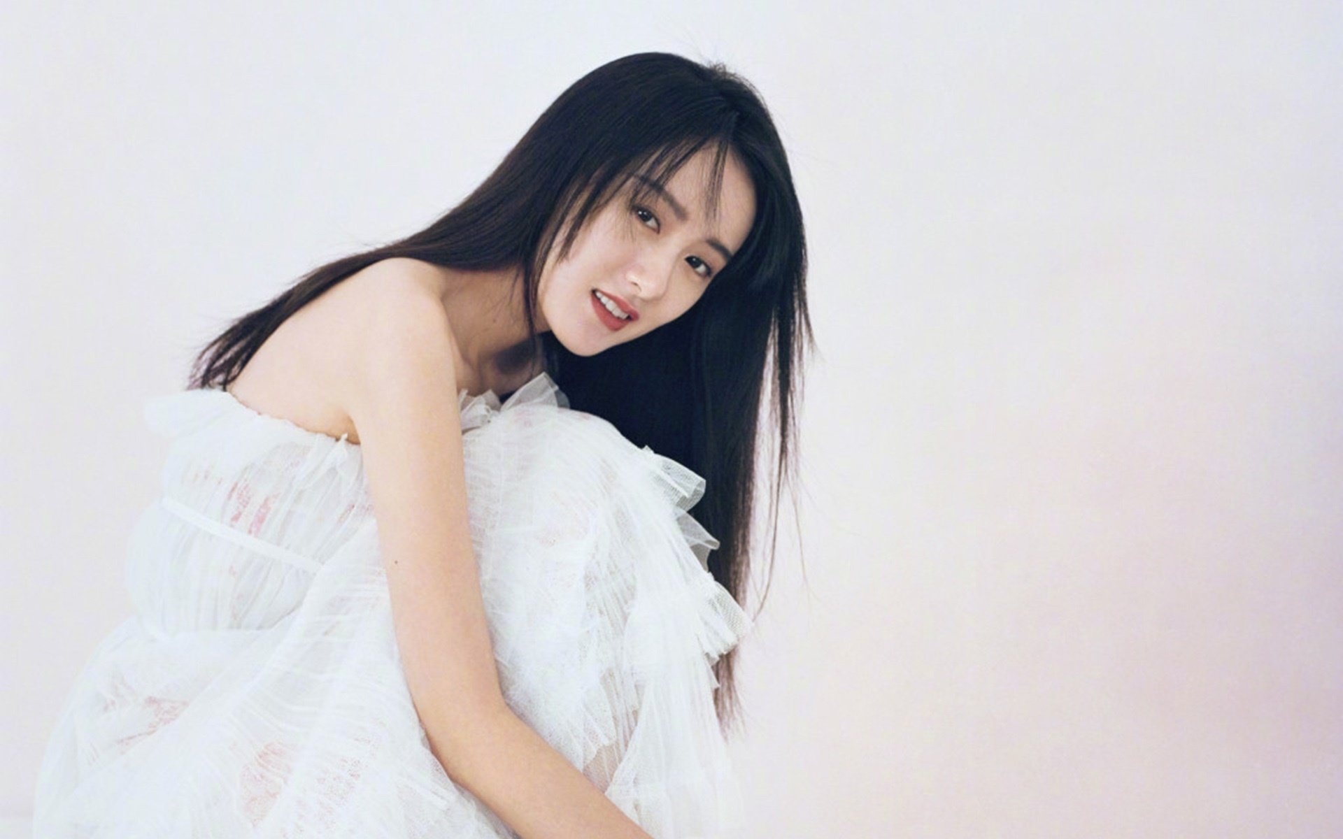 黄潜风暴席卷冰岛，德里赫特赛道称王—一场体育跨界幻想曲